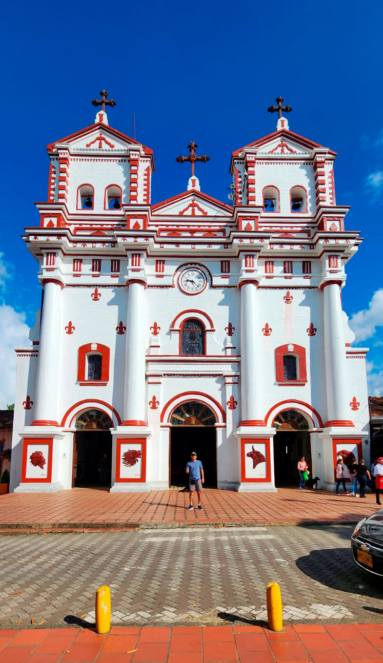 guatape town cathedral