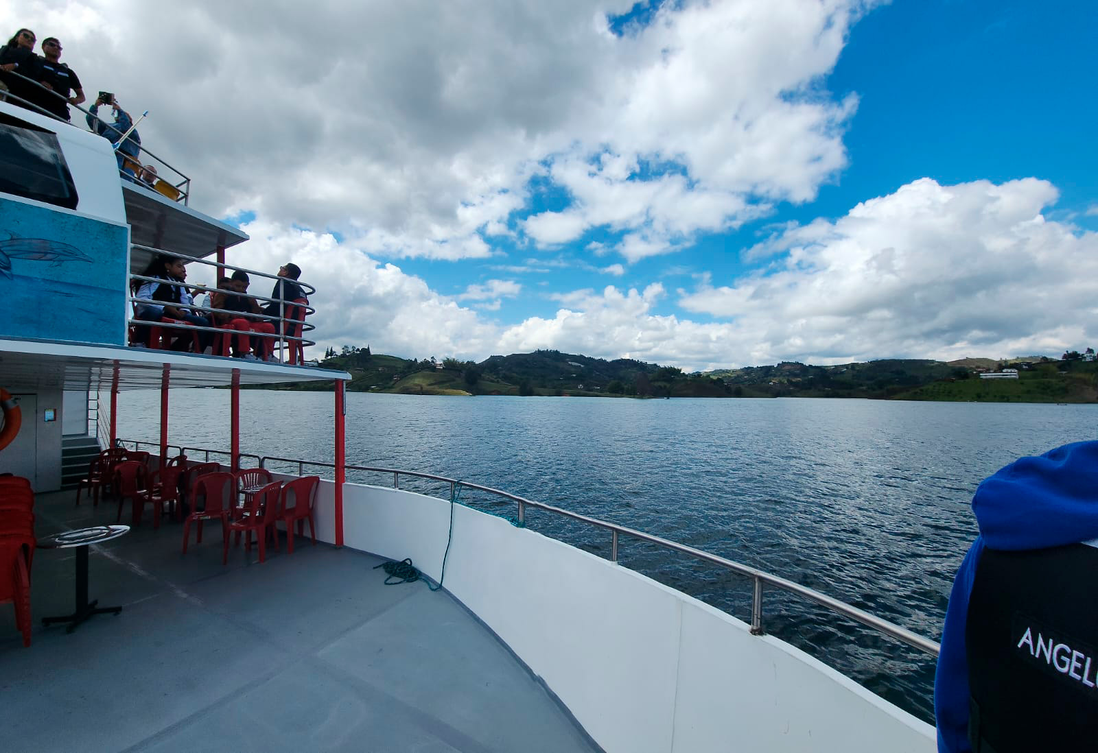 ferry de nuevo peñol